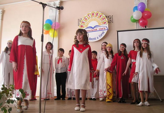 Литературный караван идет по городам и селам республики